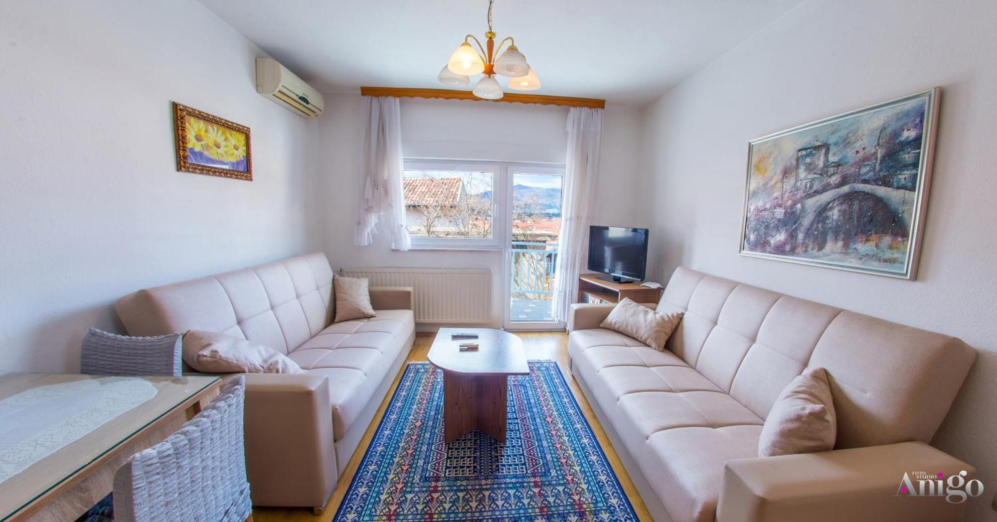Apartment Ado Mostar Buitenkant foto